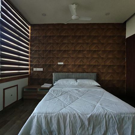 Hotel Marina Lounge Kochi Esterno foto